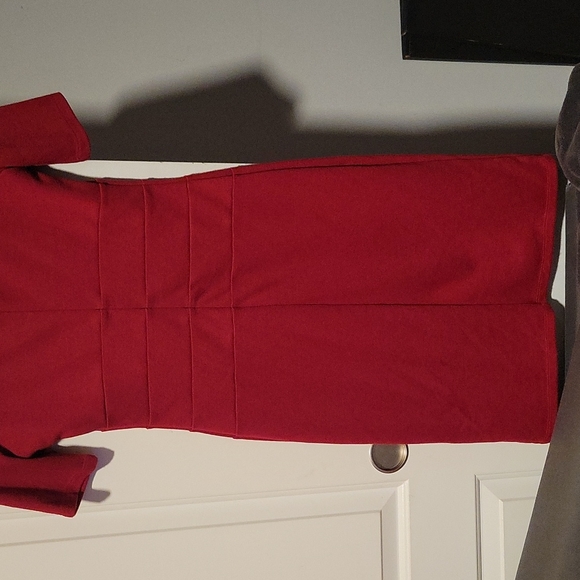 Red Dress - Picture 4 of 4